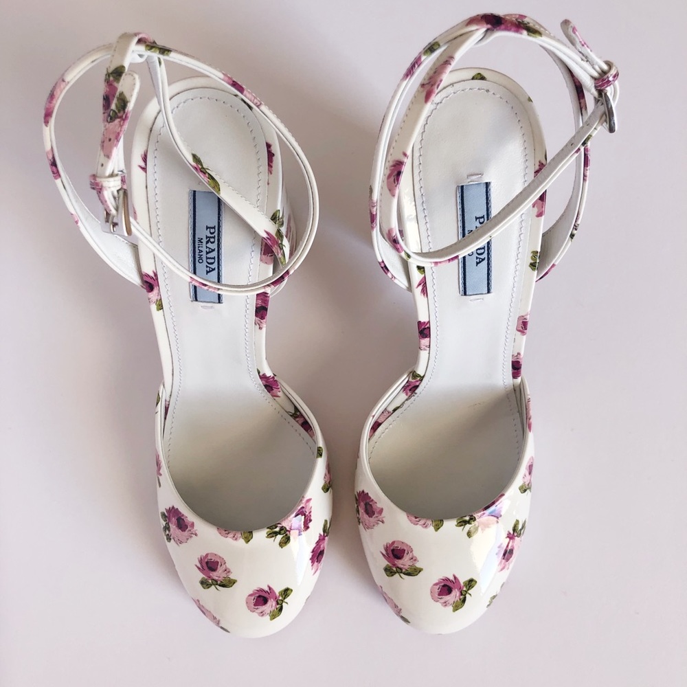 ! SOLD ! Prada Floral Pumps - Picture 6 of 8